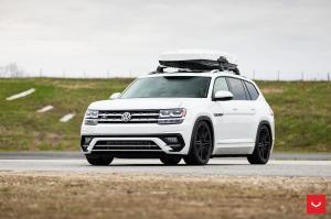 2019 Volkswagen Atlas R-Line on Vossen Wheels (CV10)
